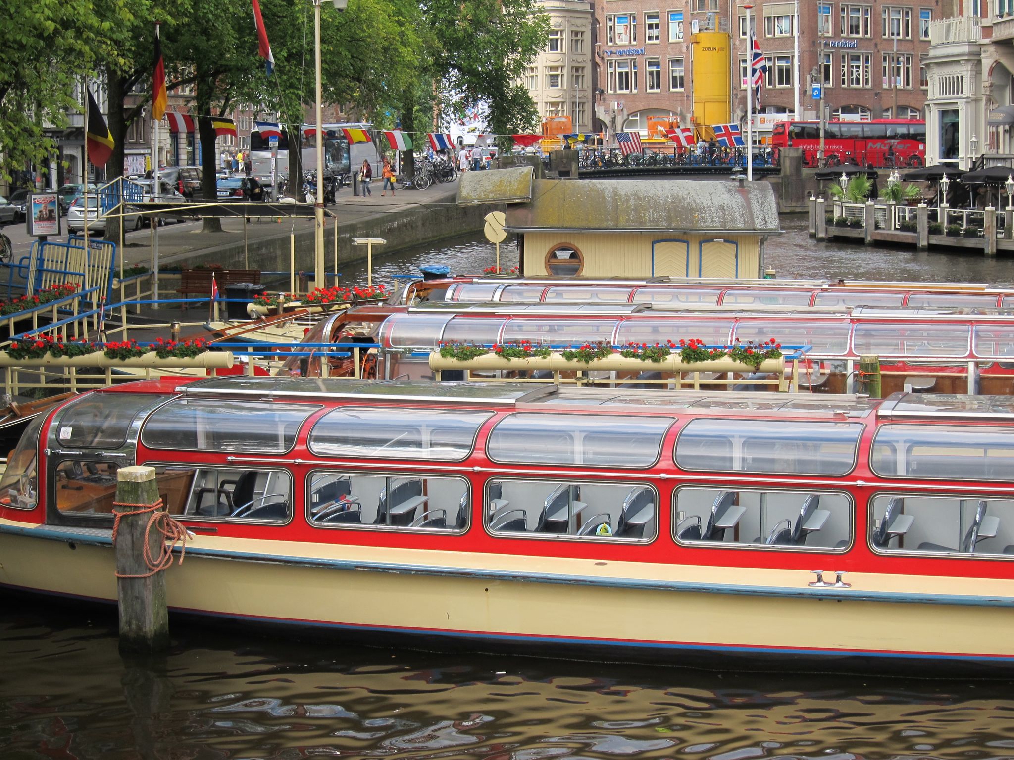Photo 2 of 90 from the album Highlights Amsterdam 2012.